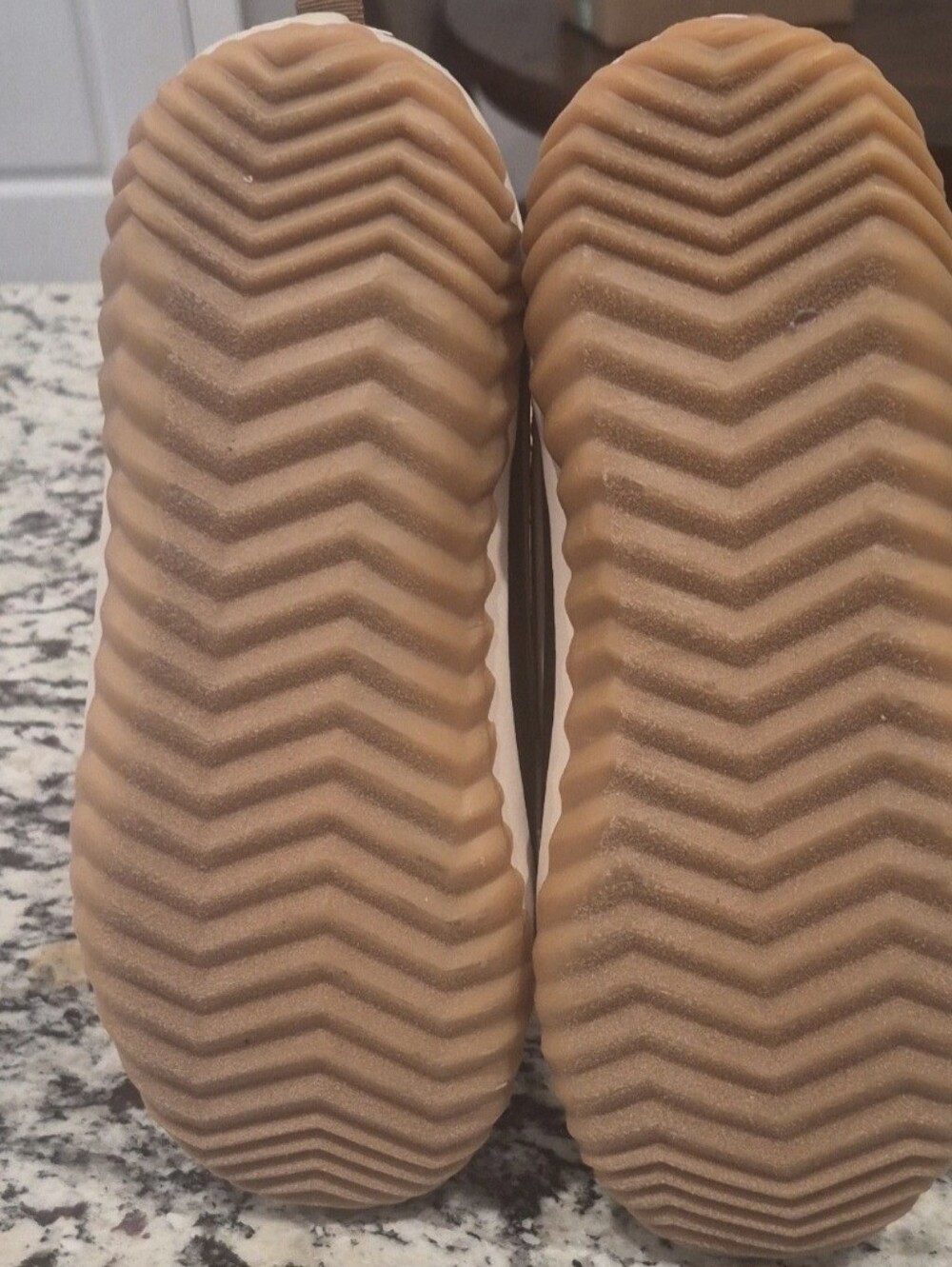 Womens Tan Quilted Duck Boot Chelsea Boots with Brown Toe - Picture 6 of 9